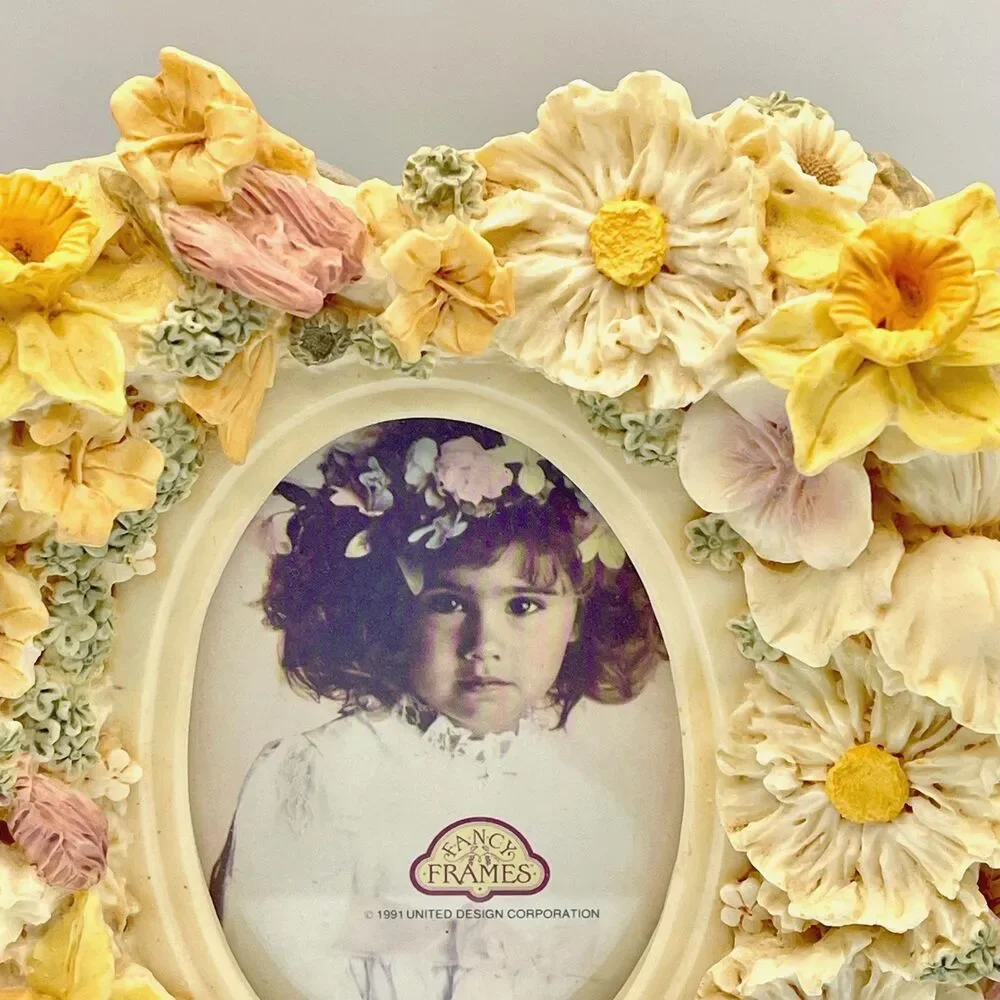 Vintage 1991 Fancy Frames Garden Bouquet 3D Floral Resin 3.5x5 Picture Frame